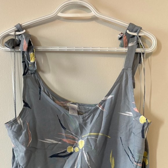 Casual floral tank top - Picture 4 of 4